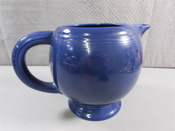 VINTAGE FIESTAWARE ICE LIP COBALT PITCHER