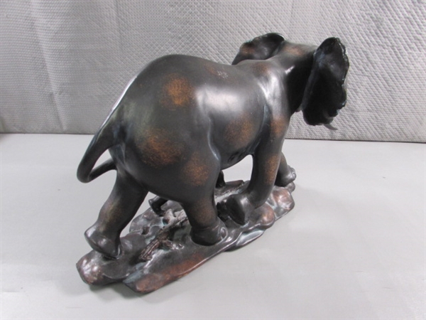 METAL LOOK ELEPHANT & BABY STATUE - RESIN