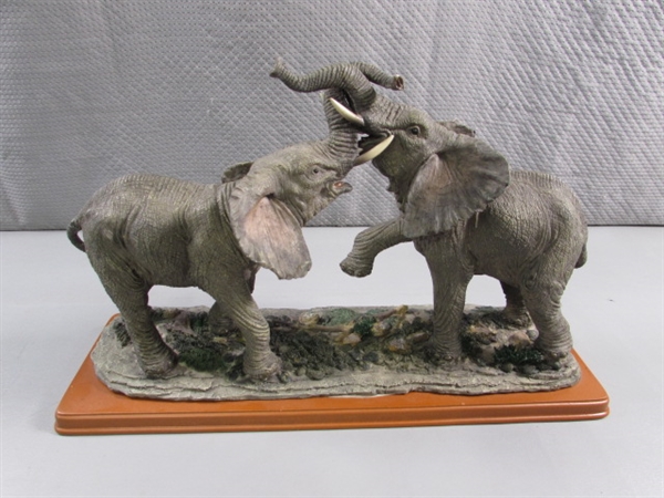 ELEPHANTS ON WOOD BASE STATUE - RESIN