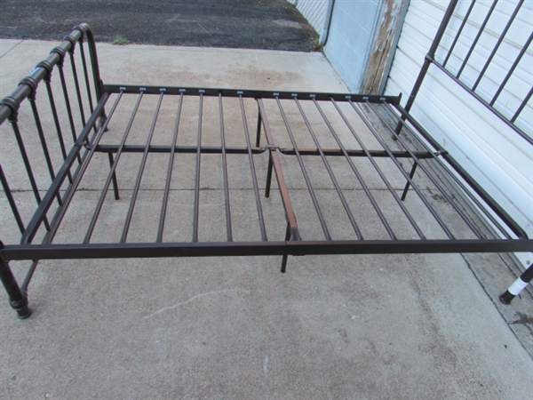 FULL SIZE METAL BED FRAME