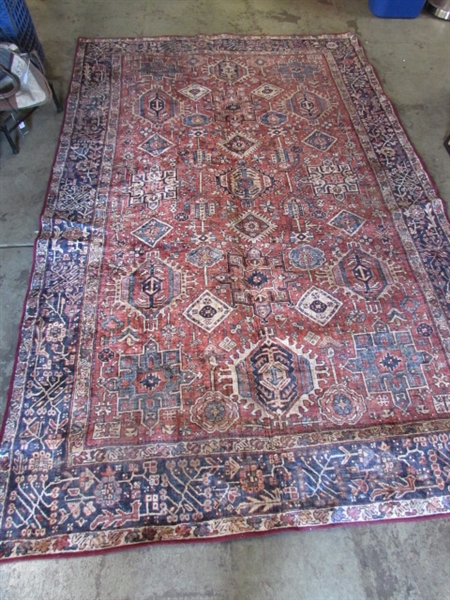 7'10 X 5' AREA RUG IN RUST PRINT