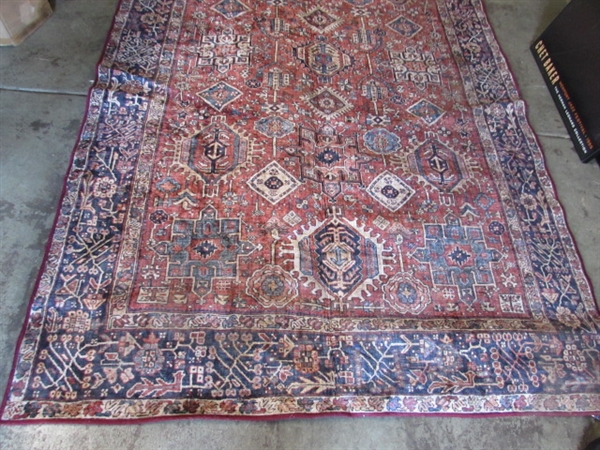 7'10 X 5' AREA RUG IN RUST PRINT