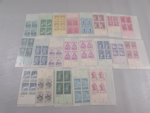 3 CENT US POSTAGE STAMP BLOCKS IN GLASSINE ENVELOPES