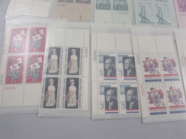 5 CENT US POSTAGE STAMP BLOCKS IN GLASSINE ENVELOPES-UNUSED