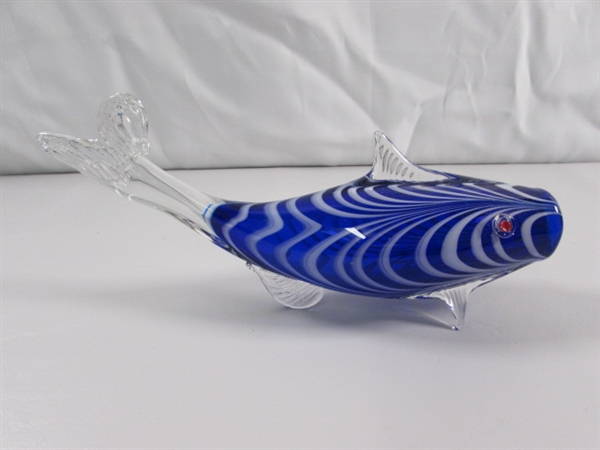 HAND BLOWN GLASS FISH W/OPEN MOUTH STATUE