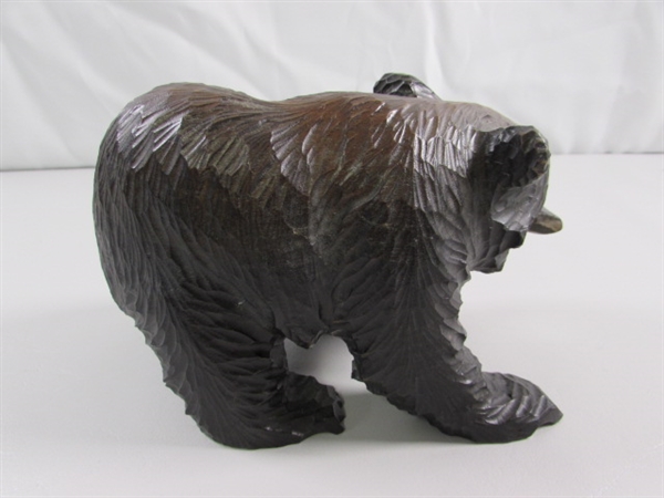 SMALL HAND CARVED WOODEN BEAR