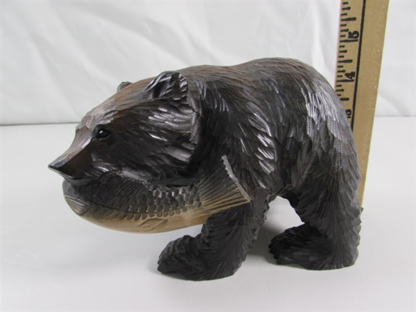 SMALL HAND CARVED WOODEN BEAR