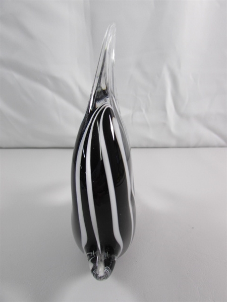 HAND BLOWN BLACK & WHITE GLASS ANGEL FISH