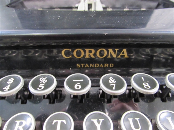 VINTAGE MANUAL CORONA STANDARD TYPEWRITER W/CASE - ENAMELED KEYS