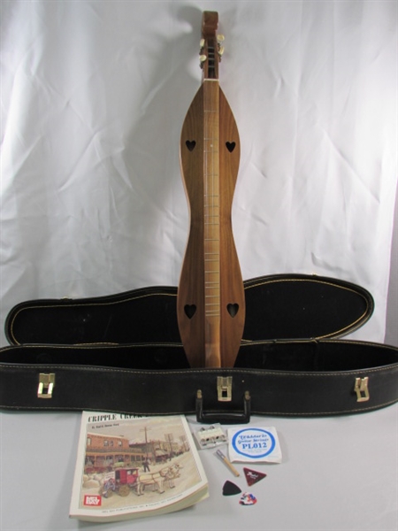 DULCIMER IN HARD CASE