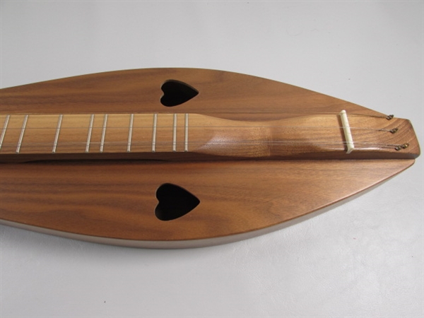 DULCIMER IN HARD CASE