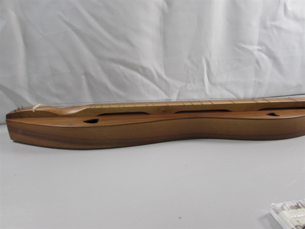 DULCIMER IN HARD CASE