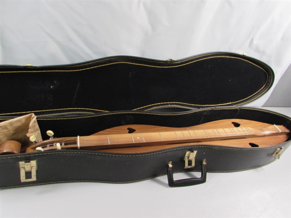 DULCIMER IN HARD CASE