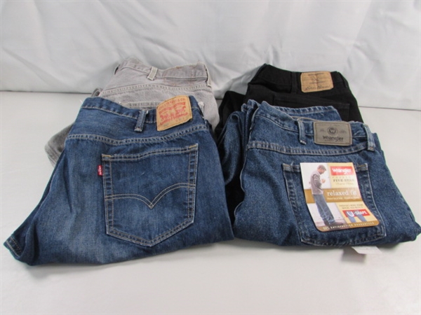 4 PAIR MENS JEANS 40-42 WAIST