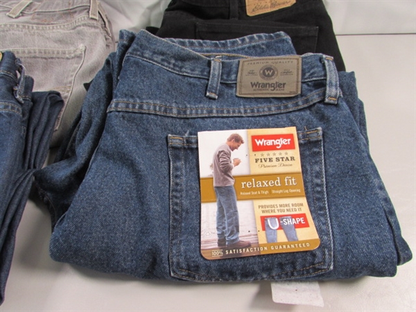 4 PAIR MENS JEANS 40-42 WAIST