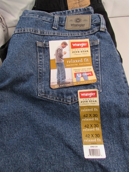 4 PAIR MENS JEANS 40-42 WAIST