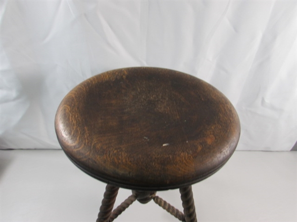 ANTIQUE OAK ADJUSTABLE PIANO STOOL W/GLASS & METAL CLAW FEET - NEEDS REPAIR