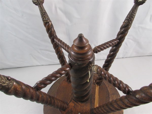 ANTIQUE OAK ADJUSTABLE PIANO STOOL W/GLASS & METAL CLAW FEET - NEEDS REPAIR