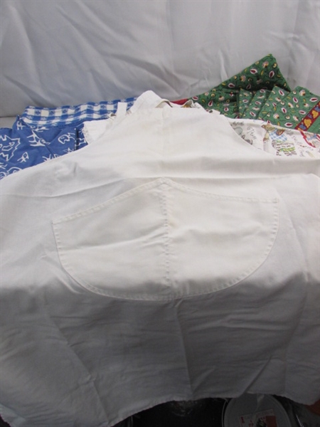 TABLECLOTHS, NAPKINS & APRONS