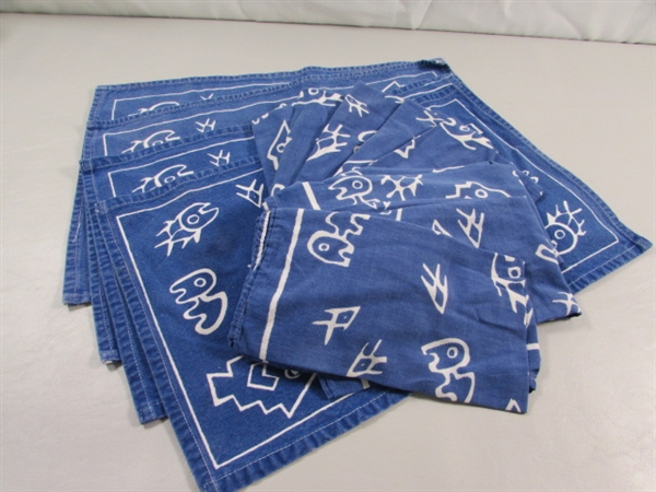 TABLECLOTHS, NAPKINS & APRONS