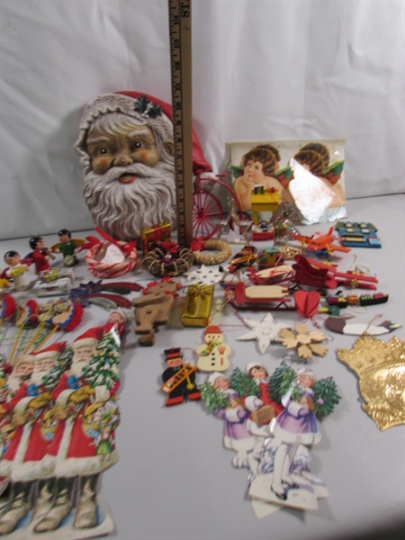 COLLECTION OF VINTAGE CHRISTMAS ORNAMENTS