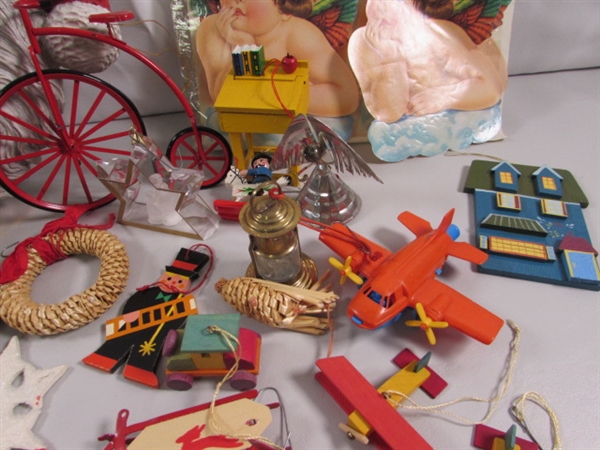 COLLECTION OF VINTAGE CHRISTMAS ORNAMENTS