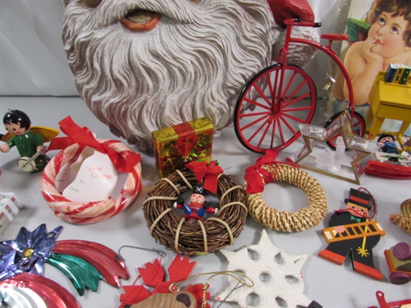 COLLECTION OF VINTAGE CHRISTMAS ORNAMENTS