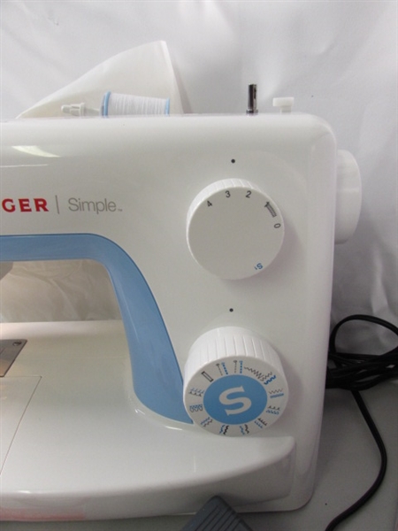 SINGER SIMPLE SEWING MACHINE & SEWING NOTIONS & SUPPLIES