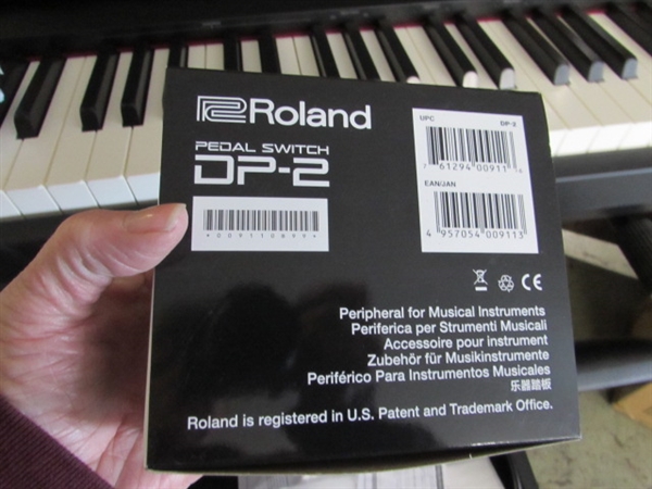 ROLAND FP-30 DIGITAL PIANO W/BENCH & STAND