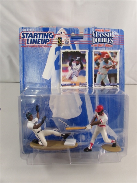 BASEBALL FIGURES & BOBBLE HEADS - NEW