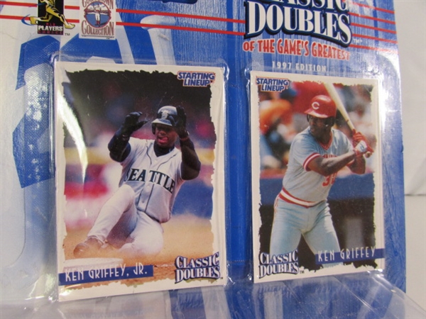 BASEBALL FIGURES & BOBBLE HEADS - NEW