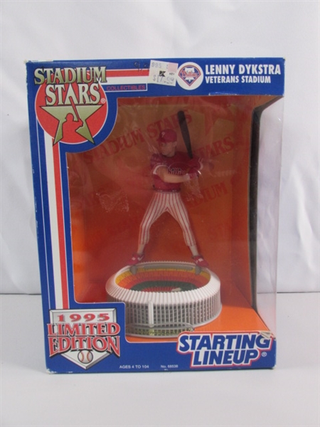 BASEBALL FIGURES & BOBBLE HEADS - NEW