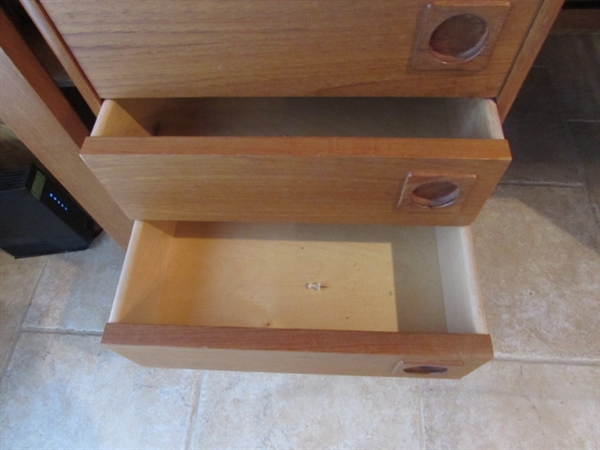 TEAK OFFICE DESK W/DOVETAILED DRAWERS & OFFICE CHAIR