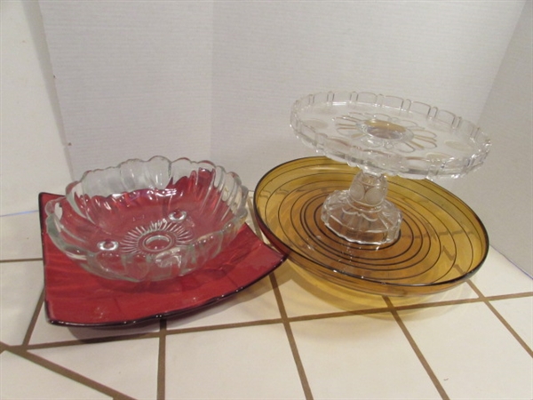 CAKE STANDS & SERVING DISHES