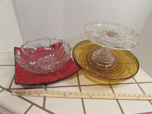 CAKE STANDS & SERVING DISHES