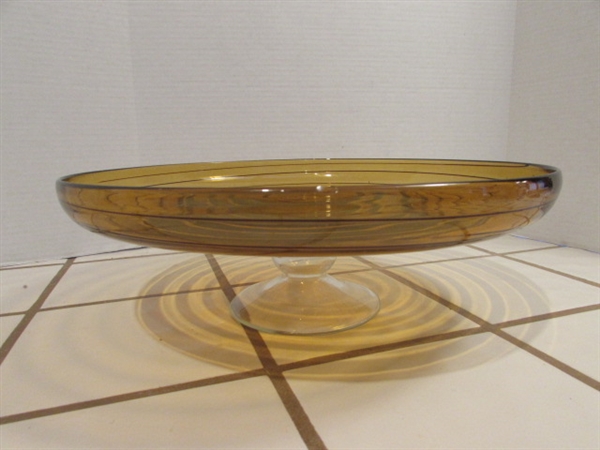 CAKE STANDS & SERVING DISHES