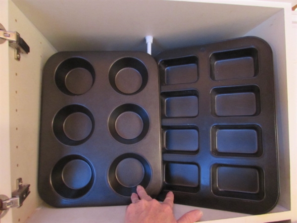 METAL BAKEWARE, MUFFIN TINS & MORE