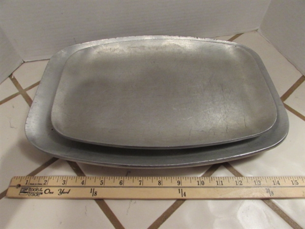 PORTUGESE STONEWARE CASSEROLE & PAIR OF ALUMINUM PLATTERS