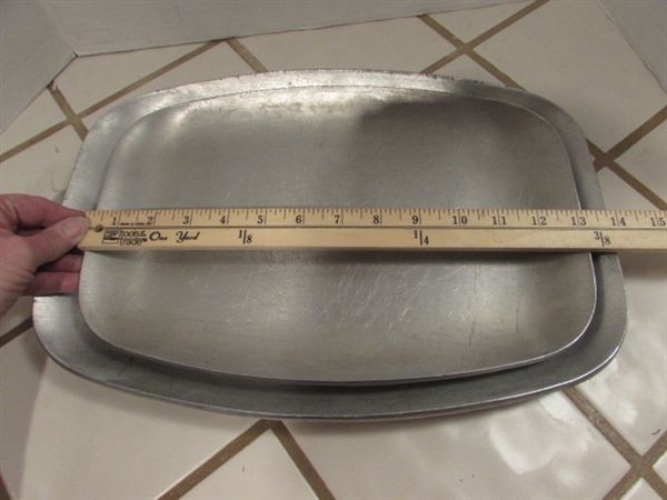 PORTUGESE STONEWARE CASSEROLE & PAIR OF ALUMINUM PLATTERS