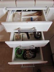 3 DRAWERS OF KITCHEN UTENSILS