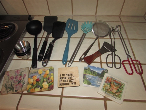 3 DRAWERS OF KITCHEN UTENSILS