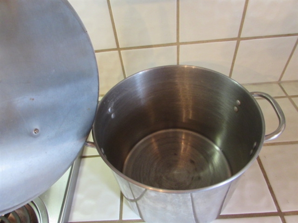 REVERE WARE POTS & STAINLESS STEEL STOCK POT