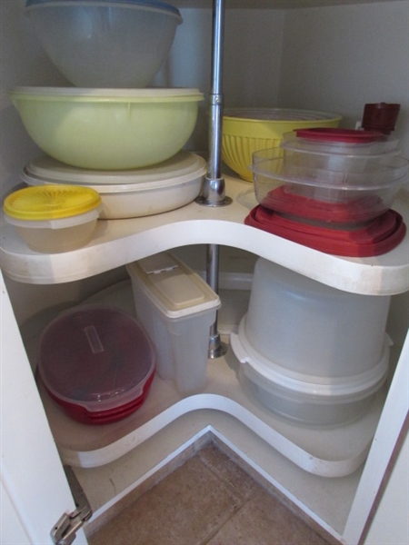 TUPPERWARE & RUBBERMAID STORAGE & MELAMINE MIXING BOWLS