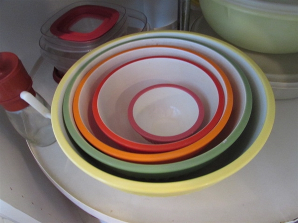 TUPPERWARE & RUBBERMAID STORAGE & MELAMINE MIXING BOWLS