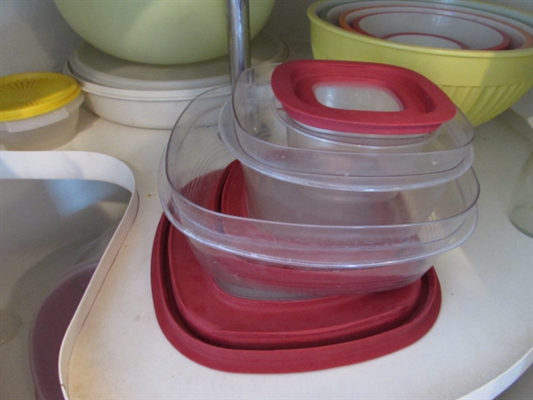 TUPPERWARE & RUBBERMAID STORAGE & MELAMINE MIXING BOWLS