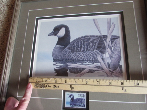 SHERRIE RUSSELL FRAMED PRINT CACKLING CANADA GOOSE - EXECUTIVE EDITION 197/200 - SIGNED & NUMBERED W/COA