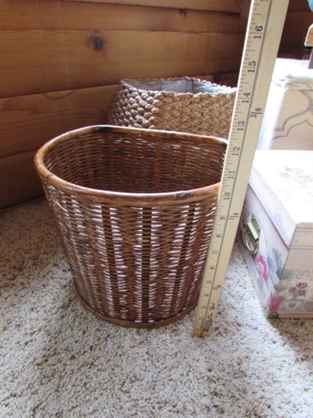 BASKETS, BOX, STOOLS, LAMP & DECOR