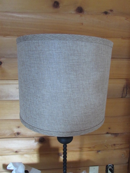 SIDE TABLE W/LAMP & TISSUE BOX