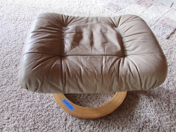 STRESSLESS CHAIR W/FOOTSTOOL