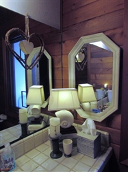 SMALL LAMP, WALL MIRROR & DECOR